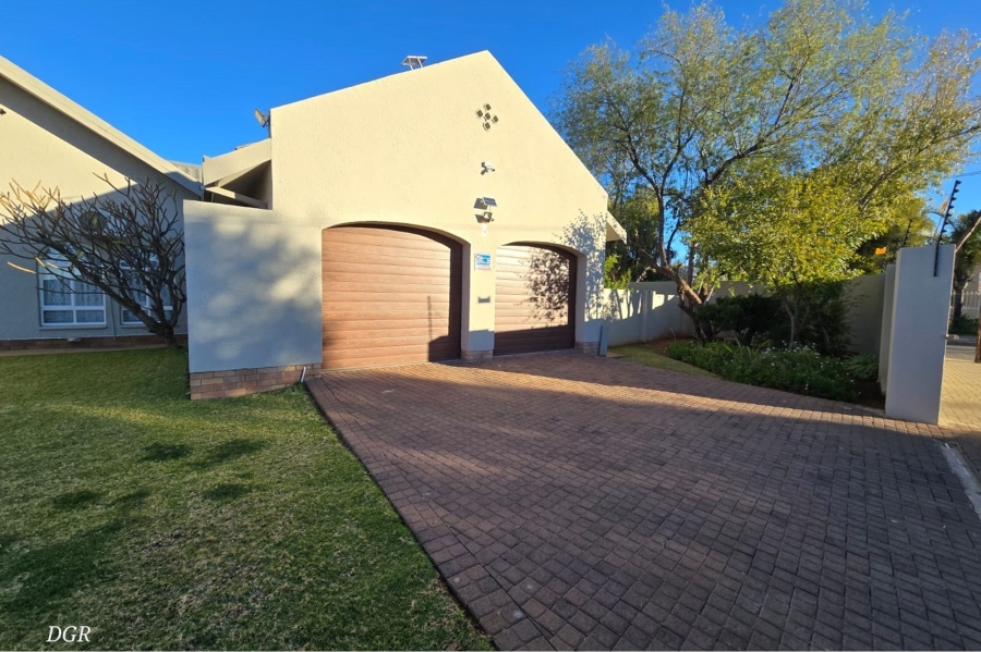 4 Bedroom Property for Sale in Hillcrest Northern Cape